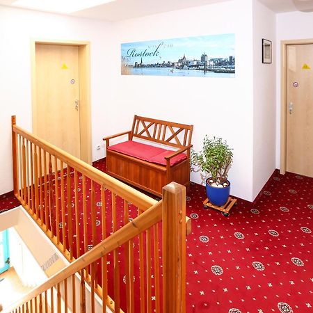 Hotel-Pension "Petridamm" Rostock Ngoại thất bức ảnh