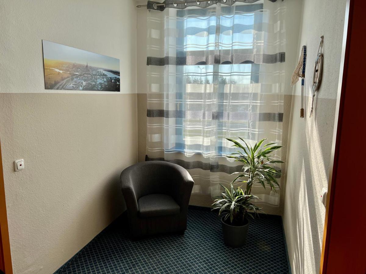 Hotel-Pension "Petridamm" Rostock Ngoại thất bức ảnh