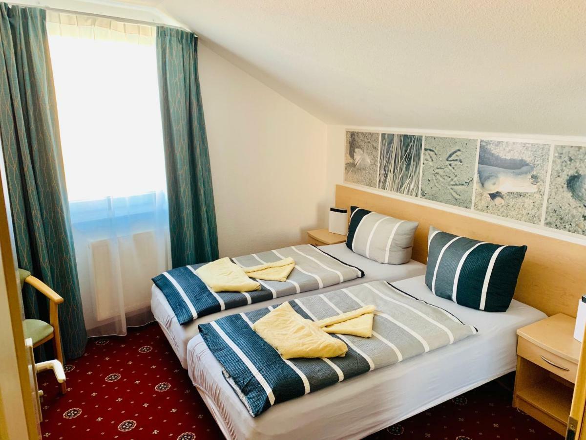 Hotel-Pension "Petridamm" Rostock Ngoại thất bức ảnh