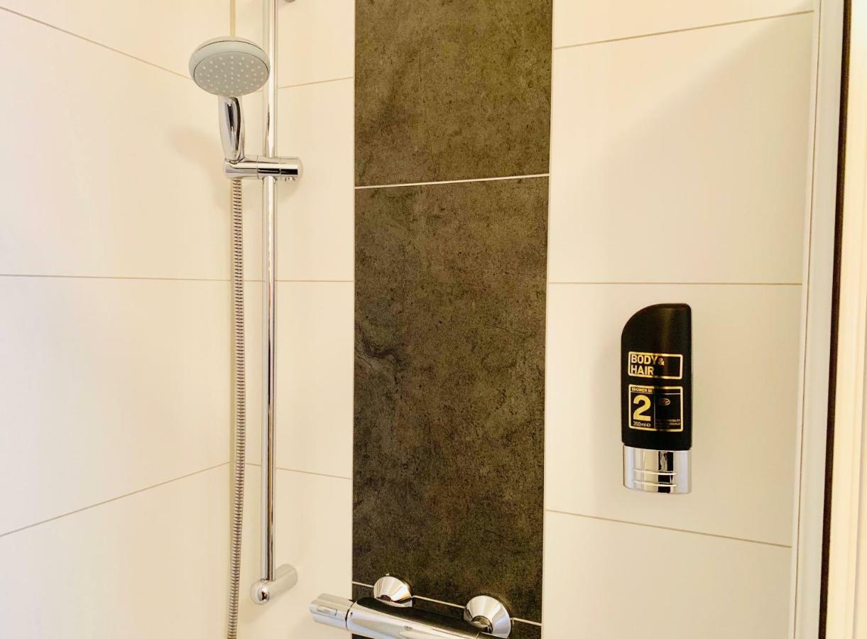Hotel-Pension "Petridamm" Rostock Ngoại thất bức ảnh